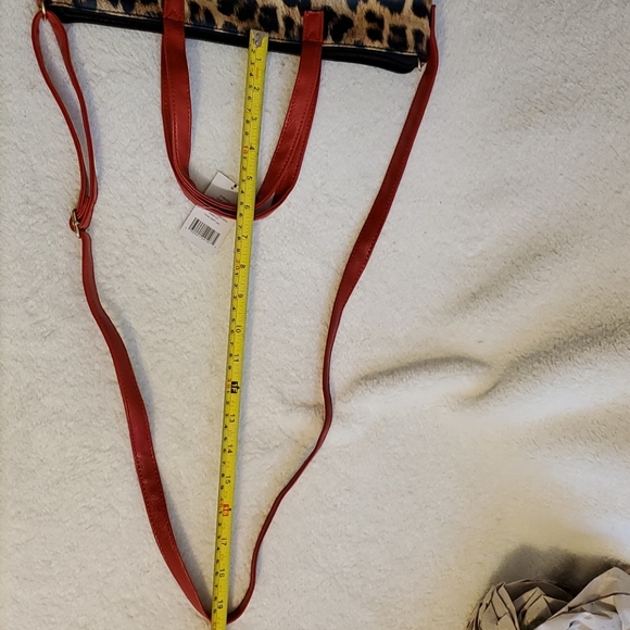 NWT Womens leopard Crossbody Purse / Handbag 👜 - Picture 13 of 15